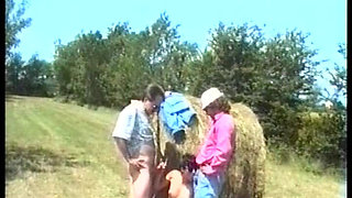 Amateur Babe From Germany Rides Cock in the Car