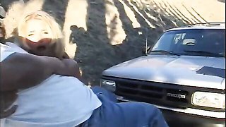 Fingering clip with elegant ladylove from Slutty Milf