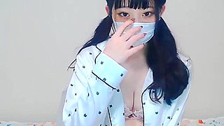 Erotic live chat with cute beautiful girl