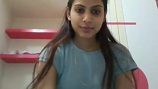 Indian Cute Babe Showing Boob