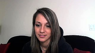 Young amateur teen in solo masturbation getting kinky