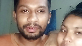 Natural beutiful hot girls in home Indian hot wife in home