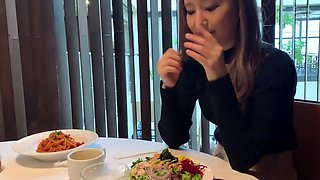 超金持ちギャルにsnsで依頼され高級ホテルでハメ撮りセックス！赤い下着がとってもエロい。 バックや騎乗位でハメまくり