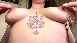 The MILF with a Huge Ass Cums From Playing with Her Nipples