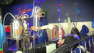 The English Mansion - Domina Sara - Treated At The Practice