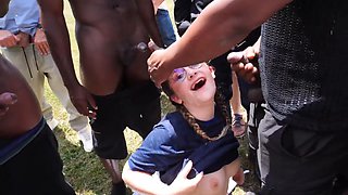 25 Men Bukkake - Little Louise