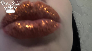 Golden lip seduction