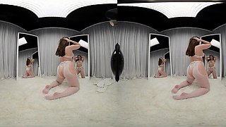 Brunette Solo Webcam Masturbation
