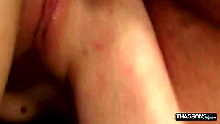 Seasoned Babe Drools While Fingering Her Dripping Wet Pussy