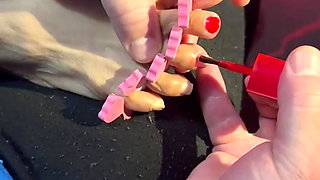 Coloring Her 4.5 Size Feet