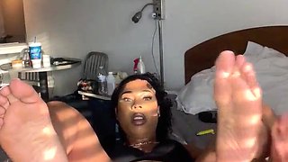 JUST A TRANSSEXUAL WHO LOVE FROLICKING IN HER CREVICE ️