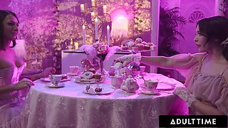 ADULT TIME - Rosy Nymphs Jane Wilde & Trans Khloe Kay Share Heavy Chemistry With Sultry Hook-up