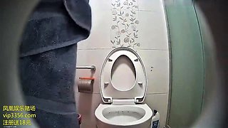 Cute amateur brunette naughty in solo jerking show on camera