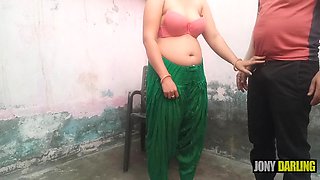 Mammy Ko Kapde Change Karte Stepson Chori Chori Dekh Raha Tha Mammy Ne Khoob Danta Aur Chudayi Karwaayi By Jony Darling