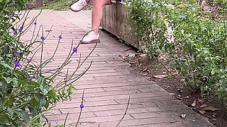 A Stranger Sucks My Cock in a Park in Sight of Everything Only for Me to Penetrate Her Hard and Fill Her Mouth with Cum