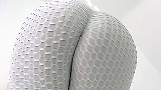 Lady Sonia - MILF Lockdown In Yoga Pants