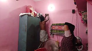 Tamil House Wife Hot Sex with House Keeper