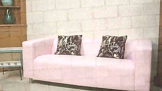 Cumthirsty CFNM babes gives BJ to guy