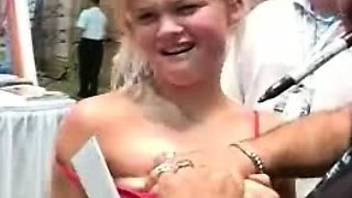 Blonde emo amateur solo masturbation