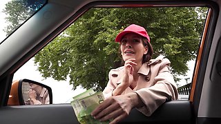 Skinny amateur slut Mia Moone gives up her pussy for some cash