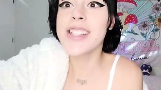 Nhaw, do you like my lil' body? I have something for you!