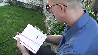 Chris Strokes and Stevie Shae's doggy xxx by Perv Milfs And Teens