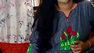 When Didi Was Alone in the Village, I Saw in the Room Didi Is Trying to Put Cucumber in Her Vagina Part 1