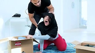 Hijabi Slut Gets Drilled By Sisters Boyfriend