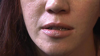 Eves Nude Lipstick with Gloss (closeup)