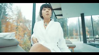 Finnish Sauna Dark Secrets: Amateur Brunette Flashes Big Dick in 4K