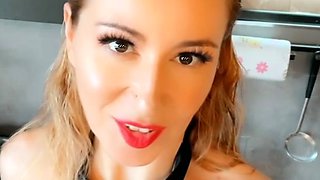 Webcam milf with breast milk live hardcore masturbate