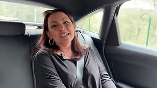 christal ravie d avoir 2 mecs pour elle seule