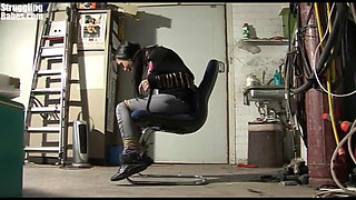 Struggling Babe Chairtied Cleavegagged