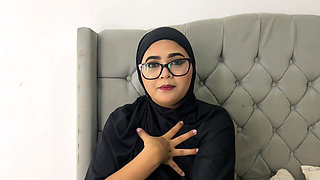 Religious Muslim Stepsister Puts Her Beliefs Aside to Try a Cock