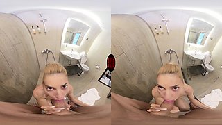 In Vacation ( Shower ) With Christal Hot - Sexlikereal