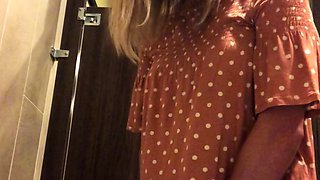 Hot amateur blonde pregnant toying her pussy solo