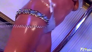 Big Boobed Japanese Dancer Teases Us With Her Gorgeous Body