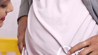 Indian Girl with Handsome Doctor Enjoying Hardcore Rough Sex(bich Wali Sui E1)