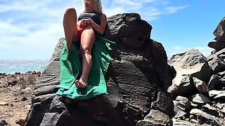 Succulent nudist sucked off, beach orgy pulverized.
