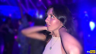 Horny Girl Agreed to Have Sex in a Nightclub Toilet