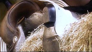 Amateur MILF in sexy stockings masturbates