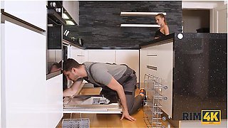 Czech Girl Is So Sexy That Handyman Cant Resist Asslicking With Eveline Dellai