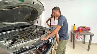 Latina Girl Lets Me Cum on Her Ass in Exchange for Fixing Her Car