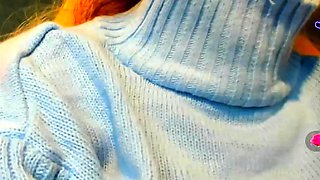 Amateur Webcam Cute Teen Plays Solo with Big Dildo