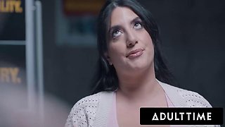 Eighteen-Year-Old Student Pounds His Sex-Crazed Teacher Sarah Arabics Big Natural Tits and Curvy