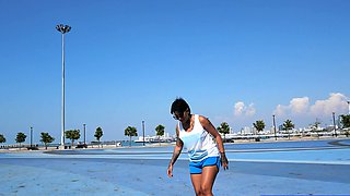 Skateboarding fail of big ass Thai MILF