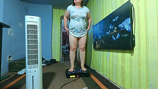 Full Body Big Tits Babe on Scale & Vibrating Platform Inserts Butt Plug