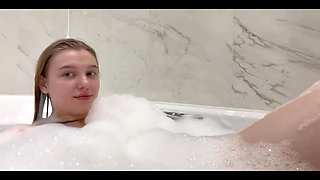 Squirting and Masturbating in a Bathroom with Lots of Bubble Bath