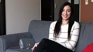 Brunette casting amateur rides