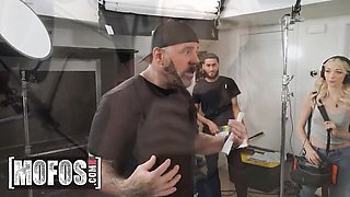 Bouncy Johnny Love and Luna Luxe at pornhub action